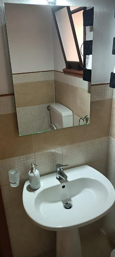 Holiday Home 팔레르모 아파트